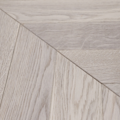 Инженерная доска Primavera Французская елочка Oak Encender Select 710*90*15мм Инженерная доска Primavera Французская елочка Oak Encender Select 710*90*15мм